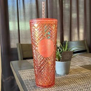 *N E W*  STARBUCKS Iridescent Peach (Venti) Jeweled 2021 Holiday Tumbler